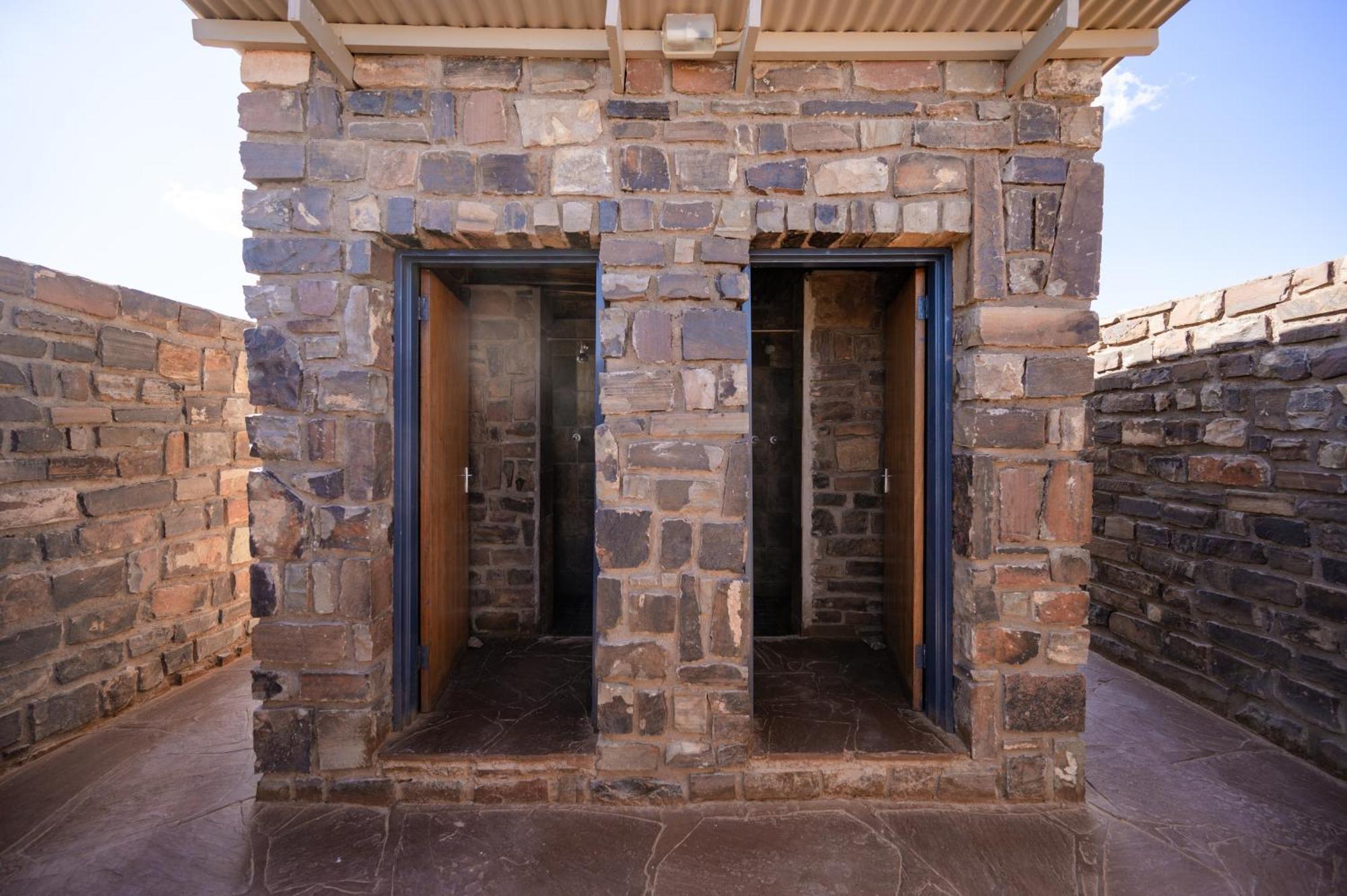 Canyon Roadhouse Campsite Fish River Canyon 객실 사진